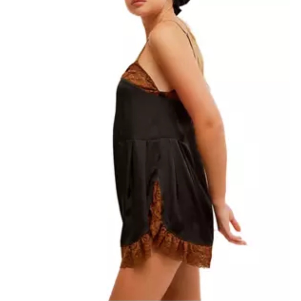 FREE PEOPLE INTIMATELY FIRST DATE ROMPER in Black Combo NWT sz M - Picture 4 of 11